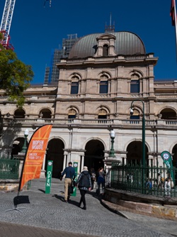 Exterior of Queensland Parliament House with Brisbane Open House Banner